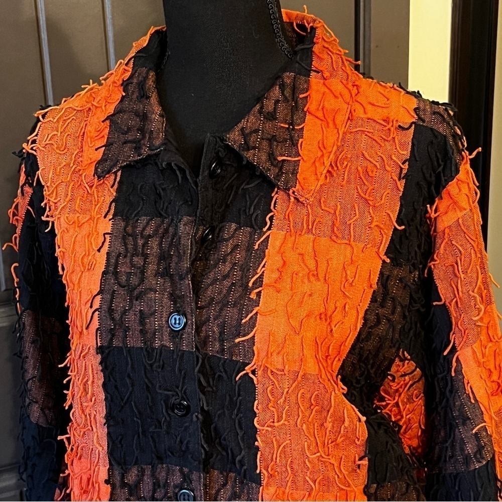 NWT VINTAGE SILVER STREAM Black and Orange Fuzzy Jacket, Size Small - Picture 2 of 7